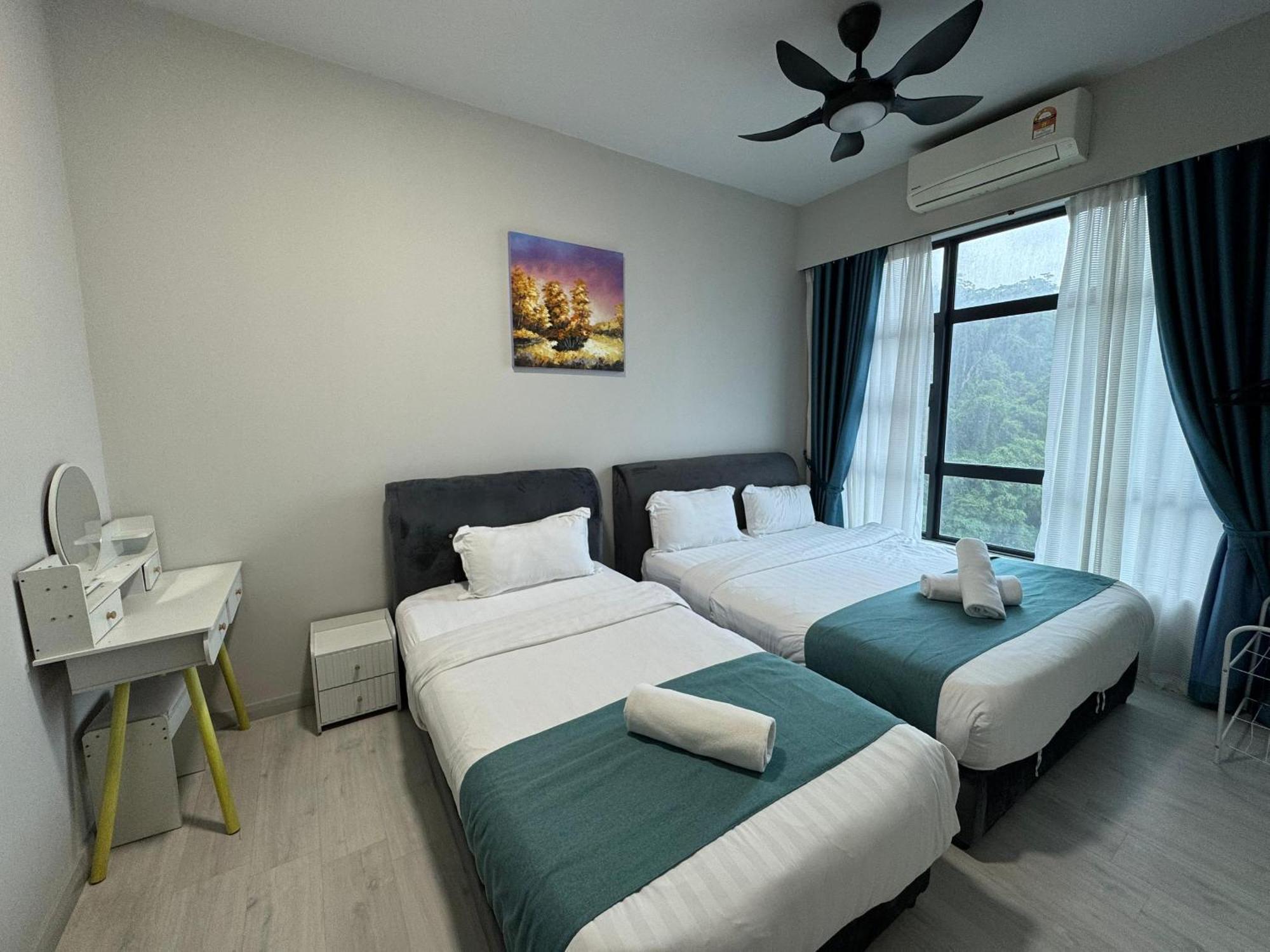 Sunset Seaview Vacation Condos @ Jesselton Quay โกตาคินาบาลู ภายนอก รูปภาพ