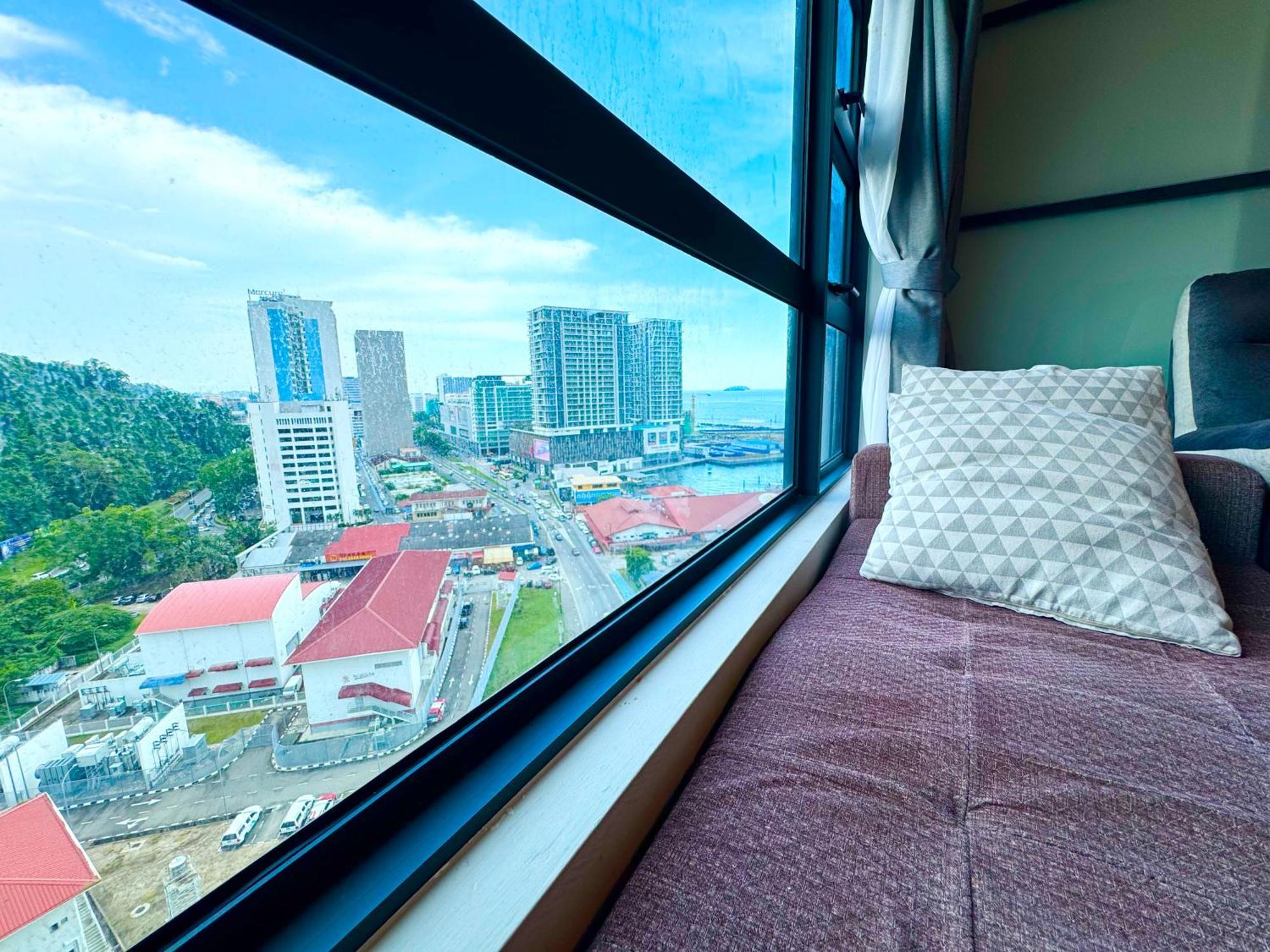 Sunset Seaview Vacation Condos @ Jesselton Quay โกตาคินาบาลู ภายนอก รูปภาพ